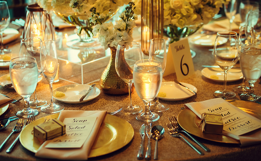 Wedding Table reception with chargers
